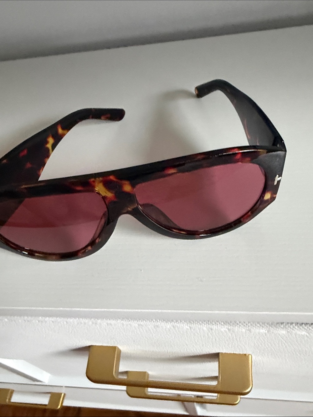 Tortoiseshell Sunglasses with Rose Lenses - Picture 5 of 5